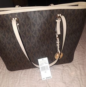 Michael kors purse